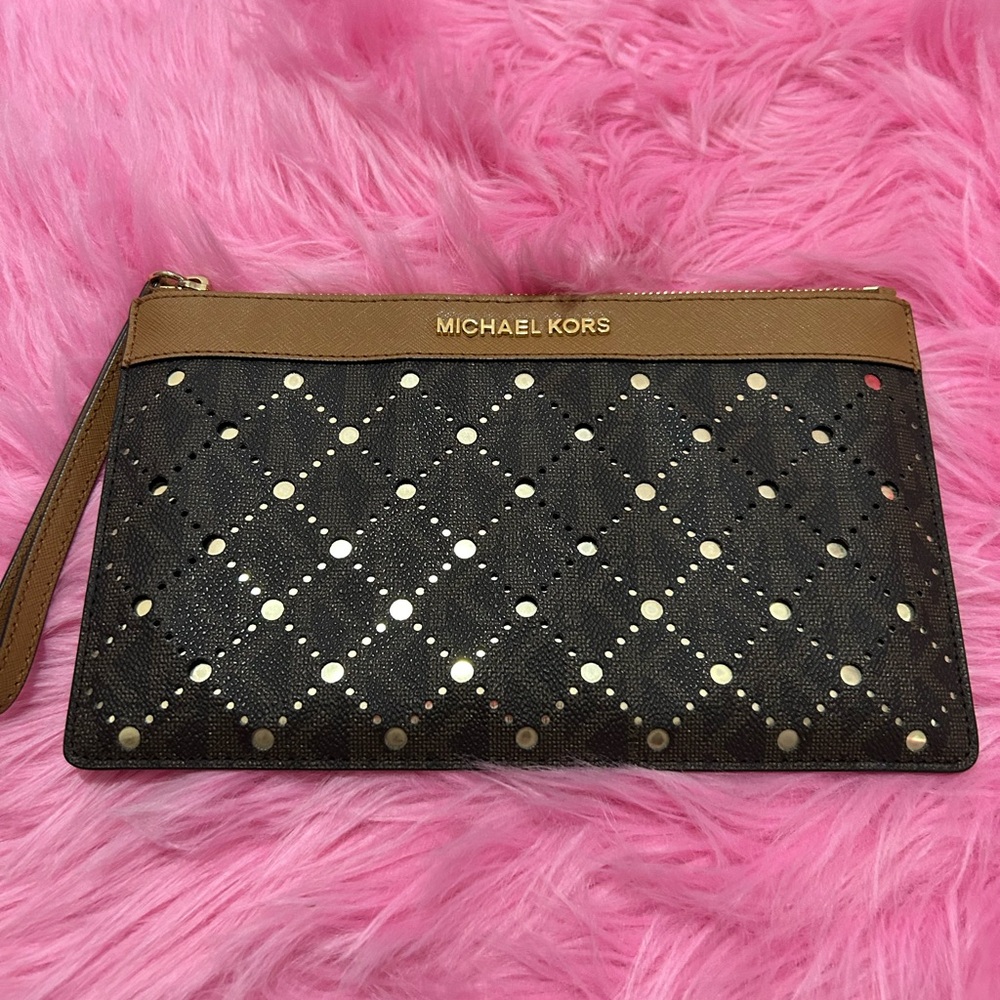 Michael Kors jet set travel wristlet gold detail monogram